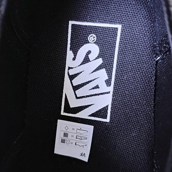 Vans Men's Old Skool Stackform/Platform Sneaker in Lovely Tapestry Floral Black - Picture 10 of 13